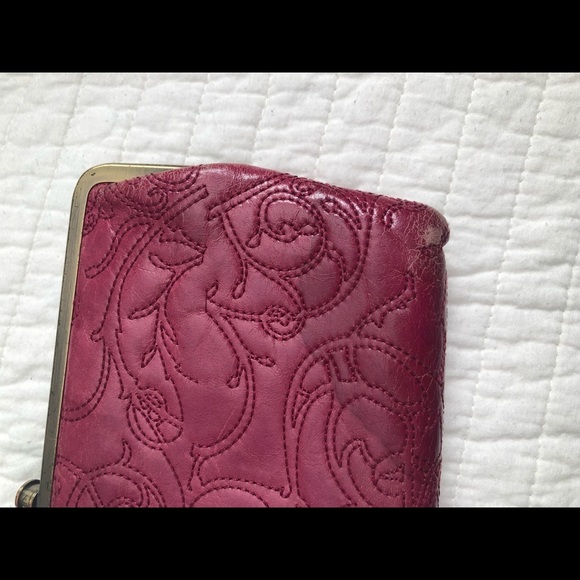 Burgundy leather Hobo wallet with stitching design - Picture 8 of 9